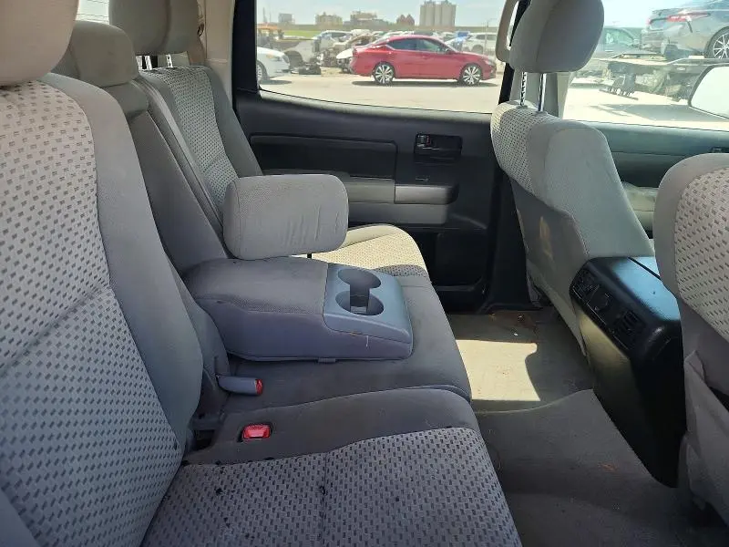 2011 TOYOTA TUNDRA CREWMAX SR5  