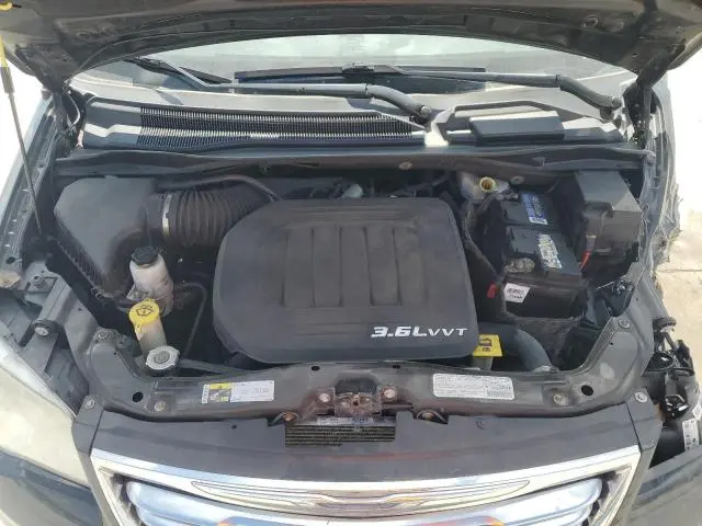 2013 CHRYSLER TOWN & COUNTRY TOURING  
