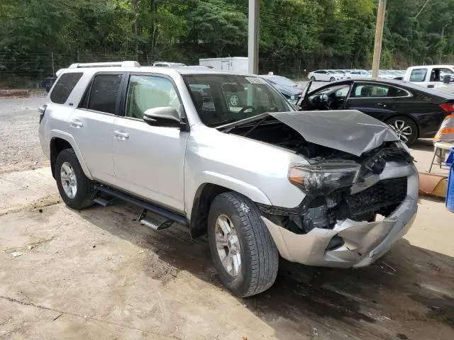 2017 TOYOTA 4RUNNER SR5  