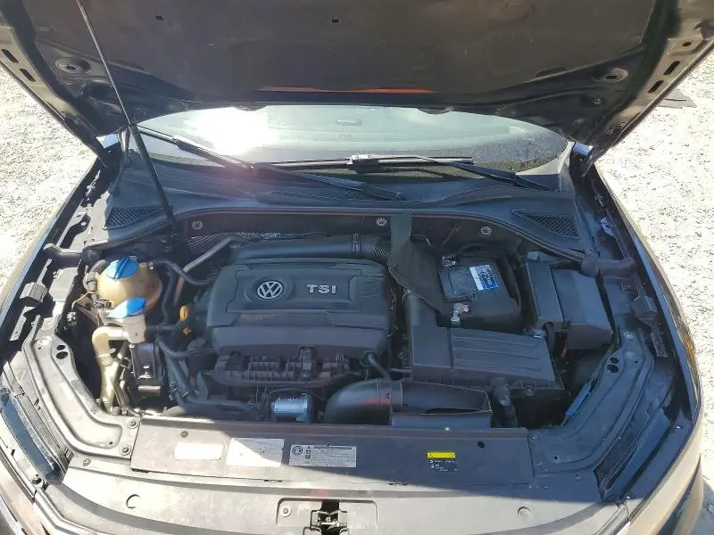 2017 VOLKSWAGEN PASSAT SE  
