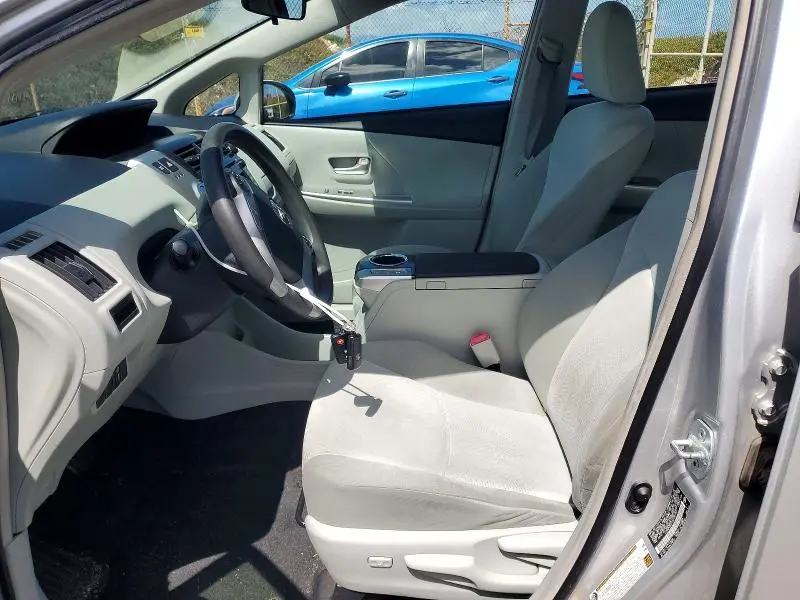 2013 TOYOTA PRIUS V THREE  