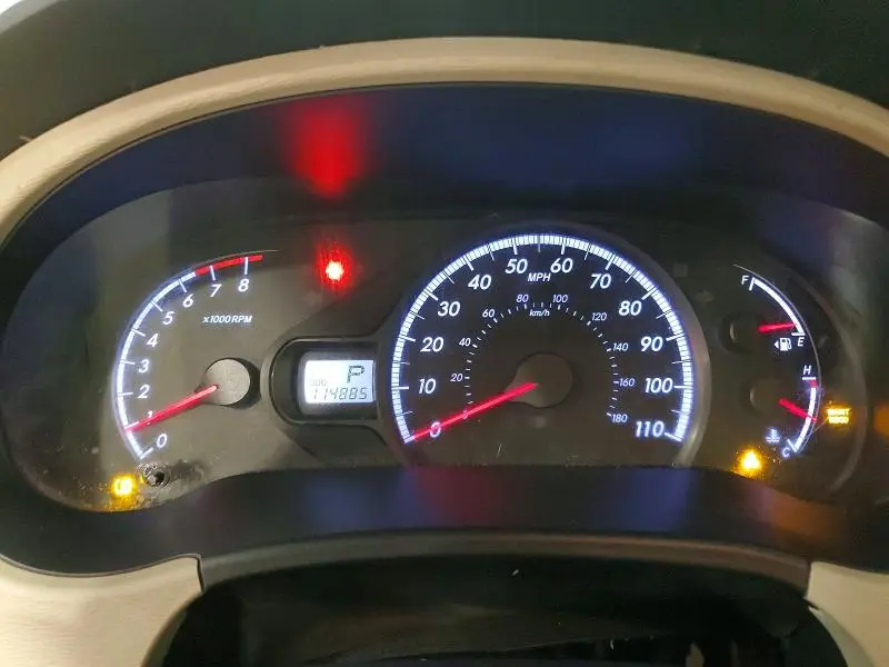 2011 TOYOTA SIENNA LE 7-PASSENGER  