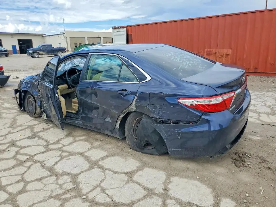 2015 TOYOTA CAMRY LE  