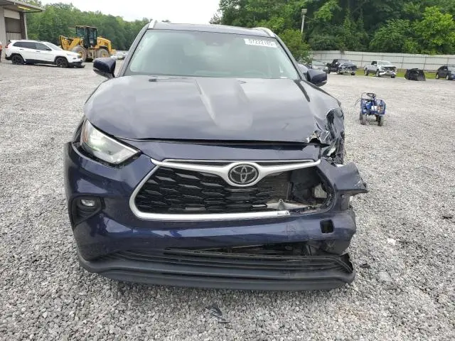 2022 TOYOTA HIGHLANDER XLE  