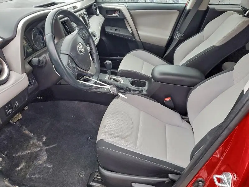 2016 TOYOTA RAV4 XLE  