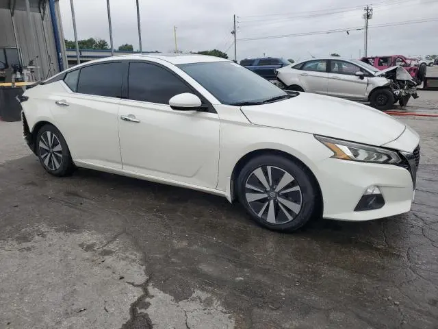 2019 NISSAN ALTIMA SV  