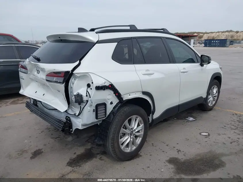 2026 TOYOTA COROLLA CROSS LE