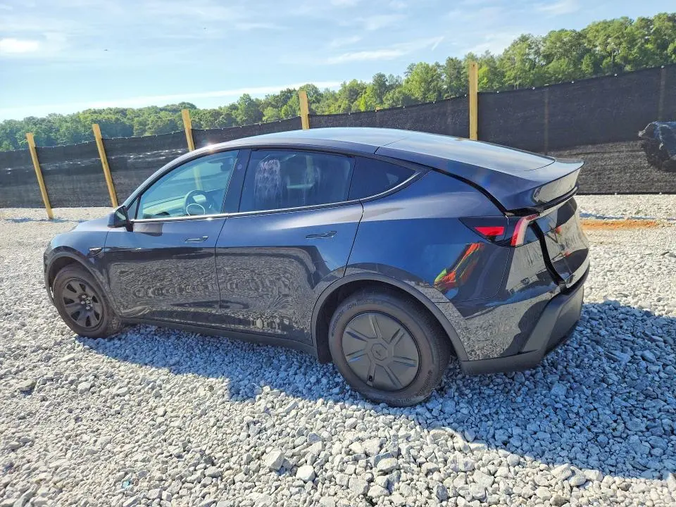 2026 TESLA MODEL Y   