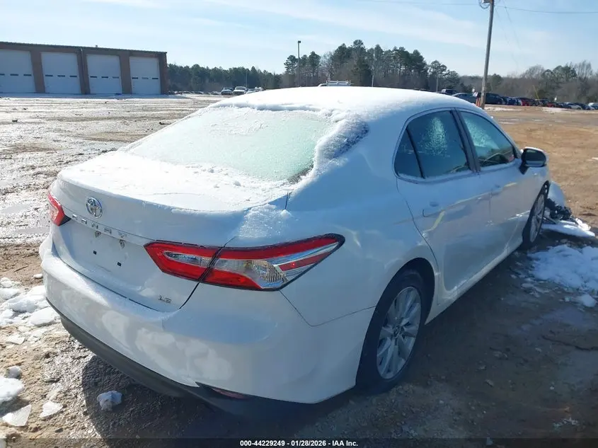 2018 TOYOTA CAMRY LE