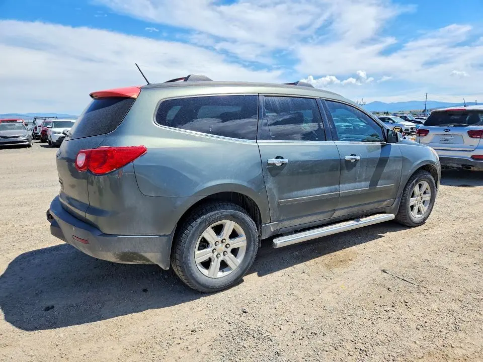 2011 CHEVROLET TRAVERSE LT  