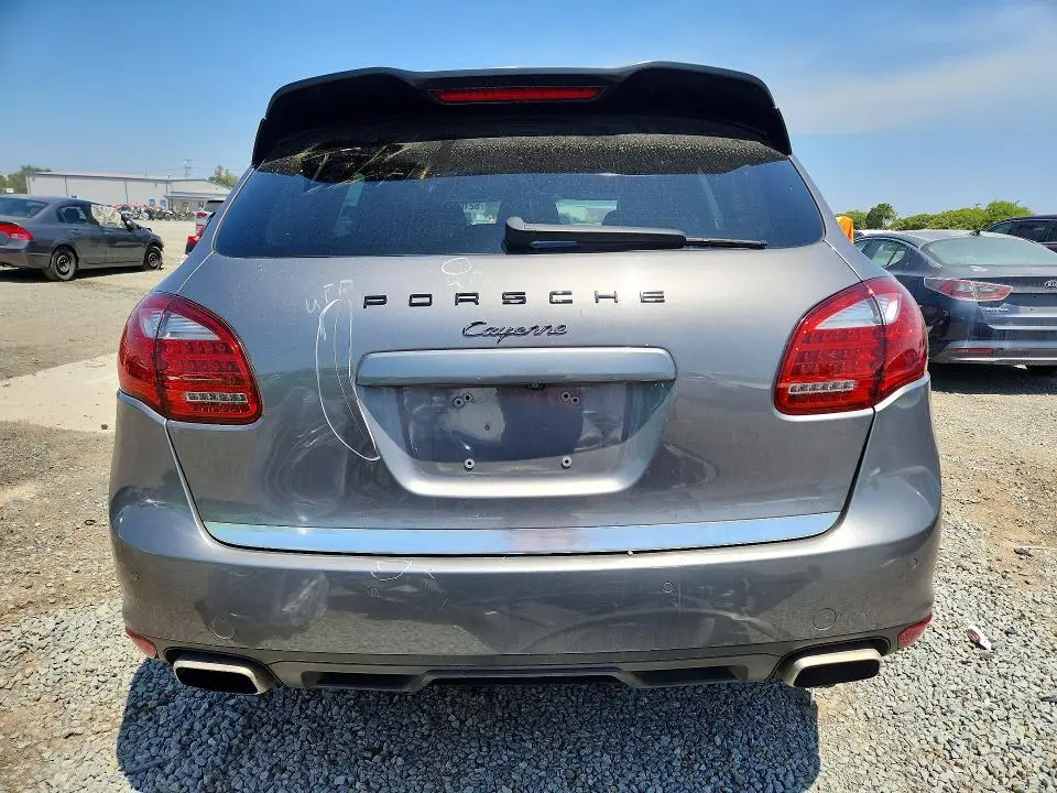 2012 PORSCHE CAYENNE   