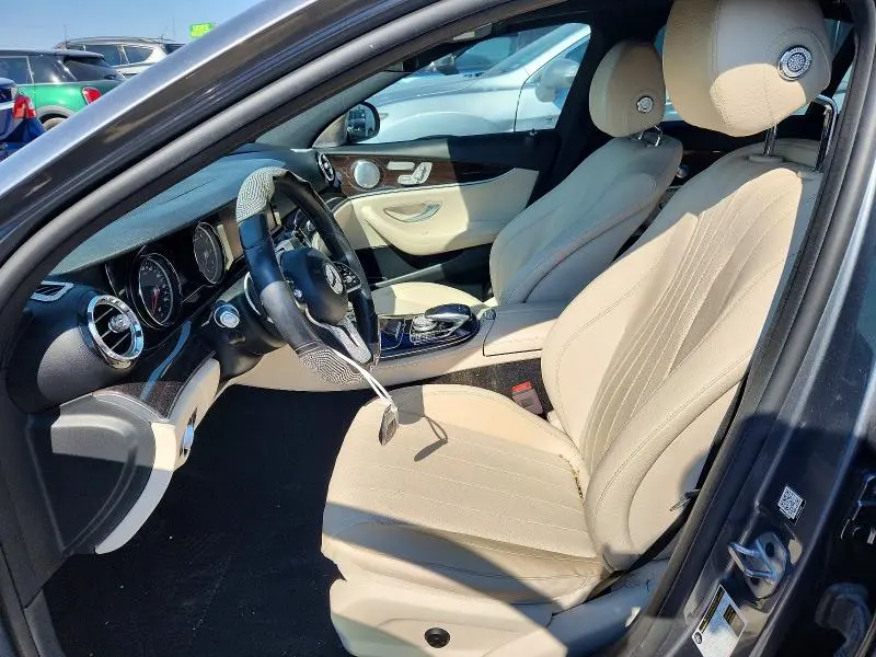 2019 MERCEDES-BENZ E 300  