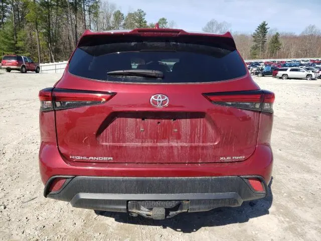 2021 TOYOTA HIGHLANDER XLE  