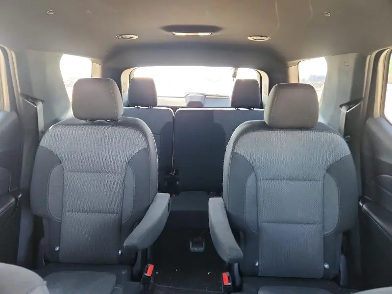 2023 CHEVROLET TRAVERSE LT  