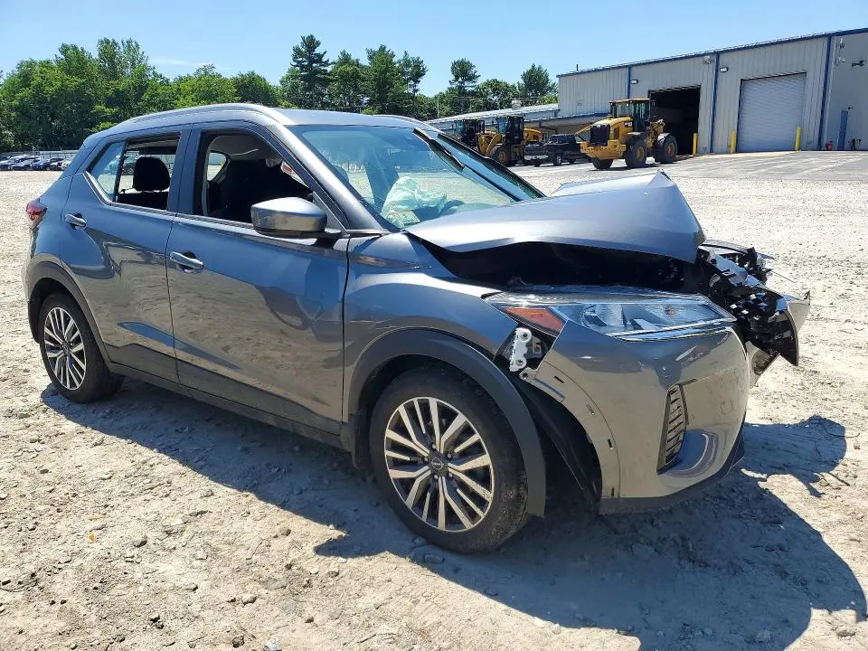 2023 NISSAN KICKS SV  