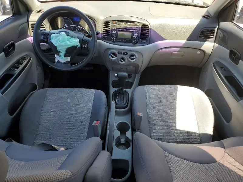2010 HYUNDAI ACCENT GLS  