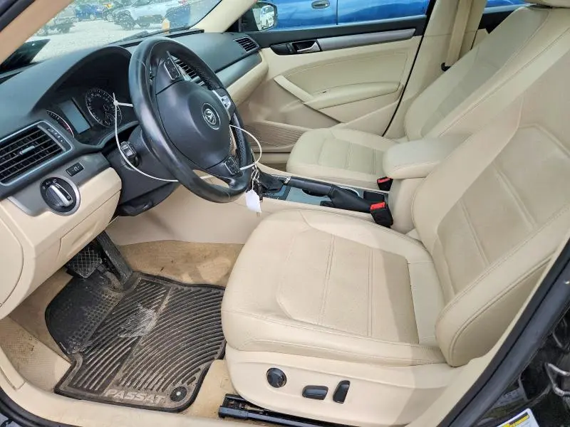 2014 VOLKSWAGEN PASSAT SE  