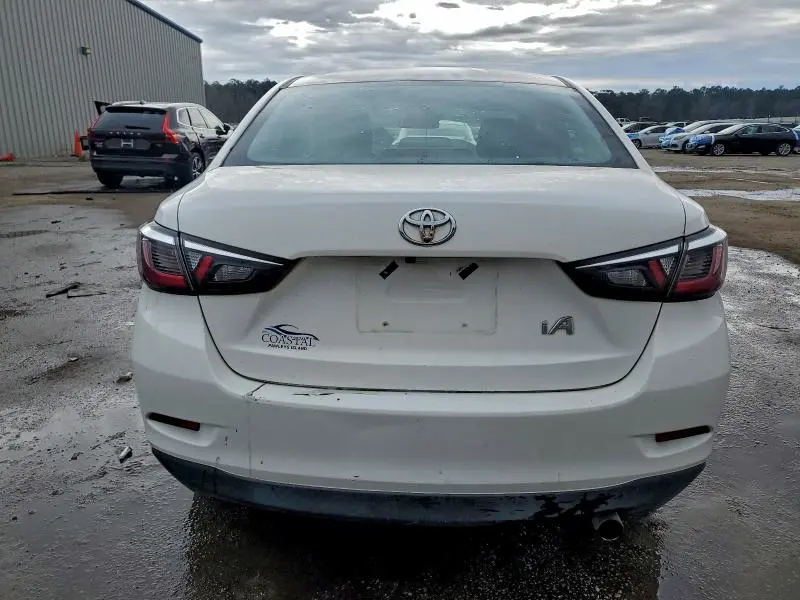 2017 TOYOTA YARIS IA BASE  