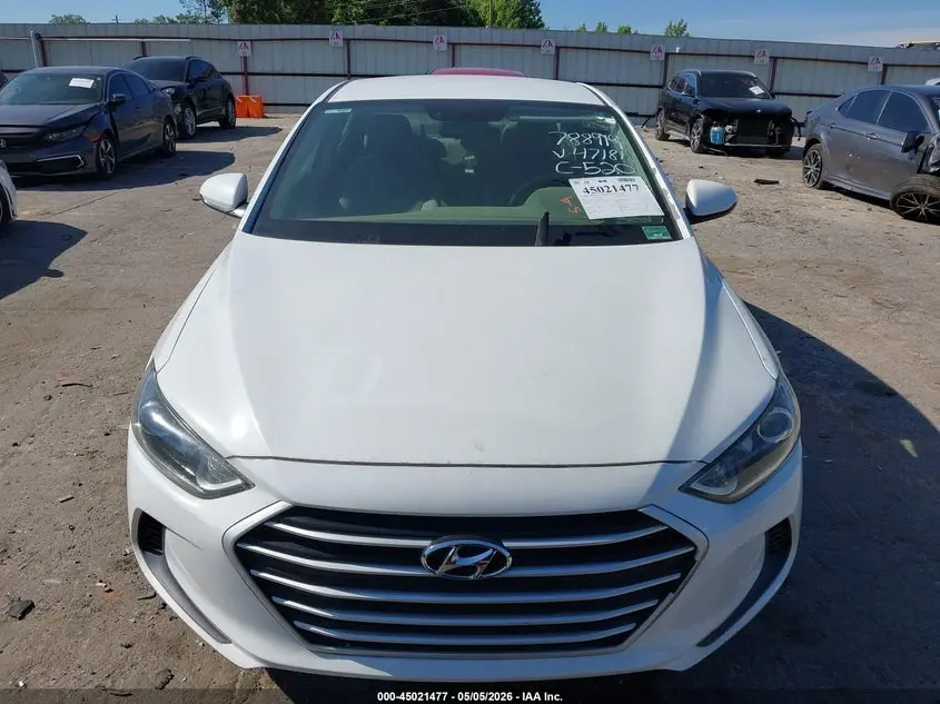 2017 HYUNDAI ELANTRA SE