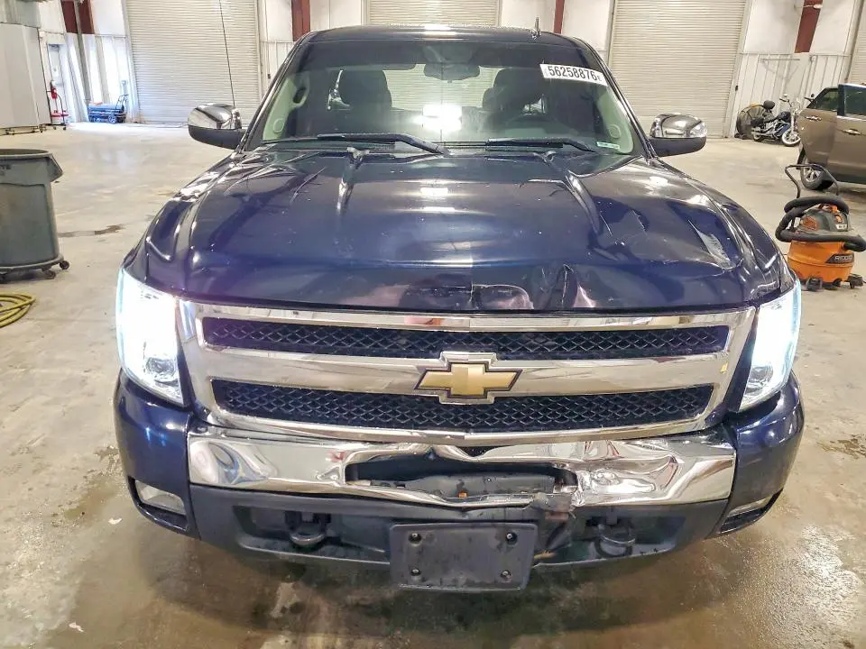 2011 CHEVROLET SILVERADO K1500 LT  