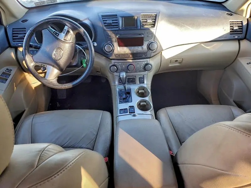 2011 TOYOTA HIGHLANDER BASE  