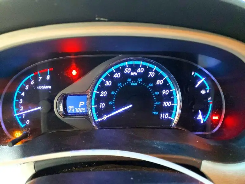 2012 TOYOTA SIENNA XLE  