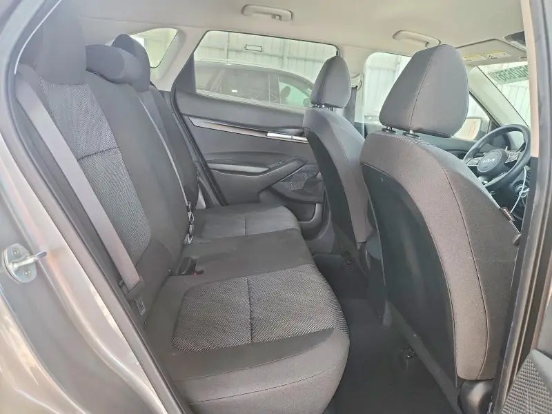 2022 KIA SELTOS LX  