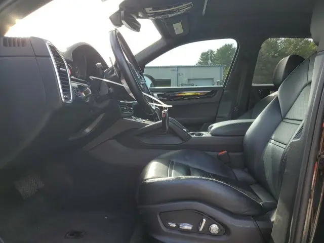 2021 PORSCHE CAYENNE   