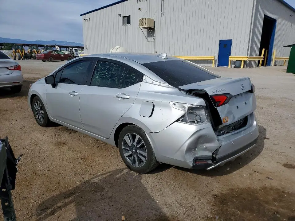 2021 NISSAN VERSA SV  