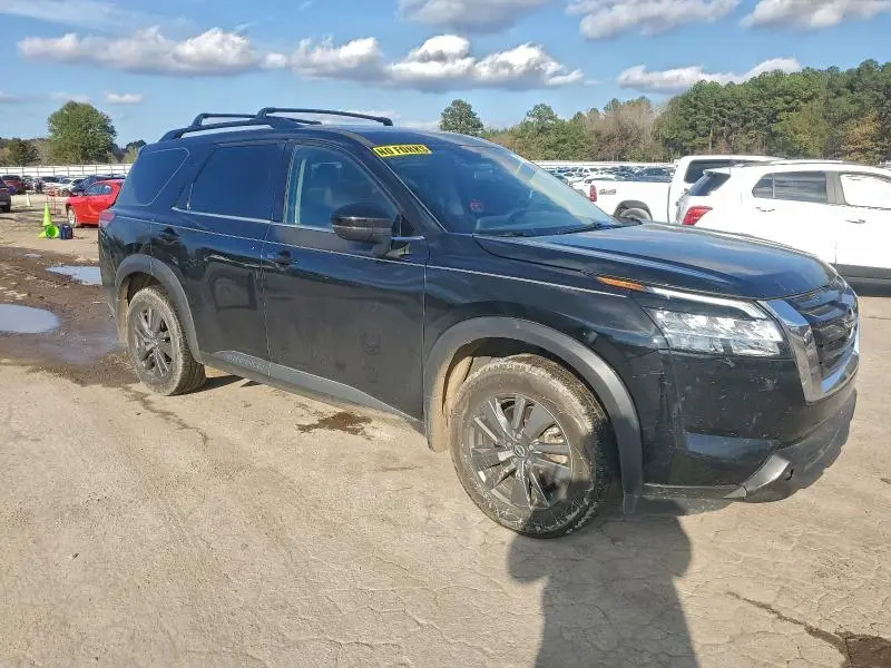 2022 NISSAN PATHFINDER SV  