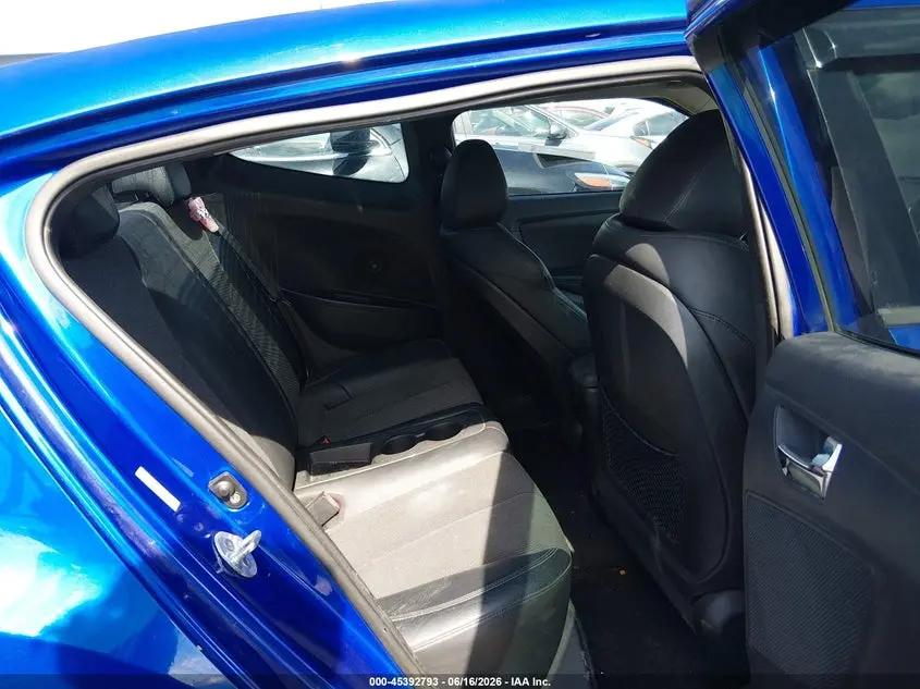 2012 HYUNDAI VELOSTER BASE W/BLACK