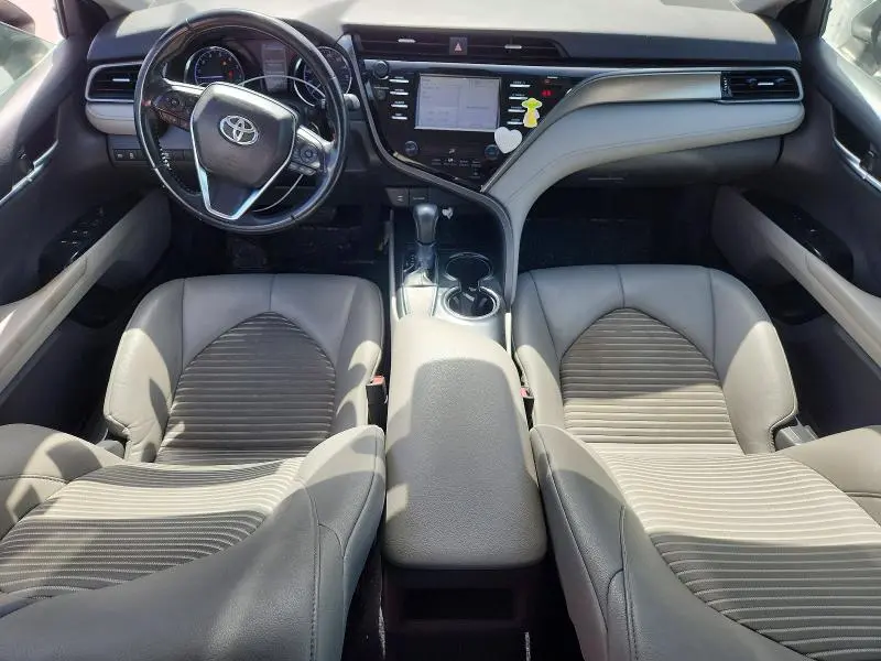 2019 TOYOTA CAMRY SE  