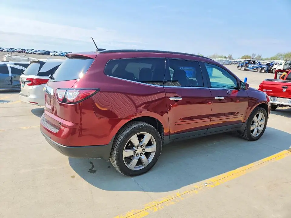 2017 CHEVROLET TRAVERSE LT  