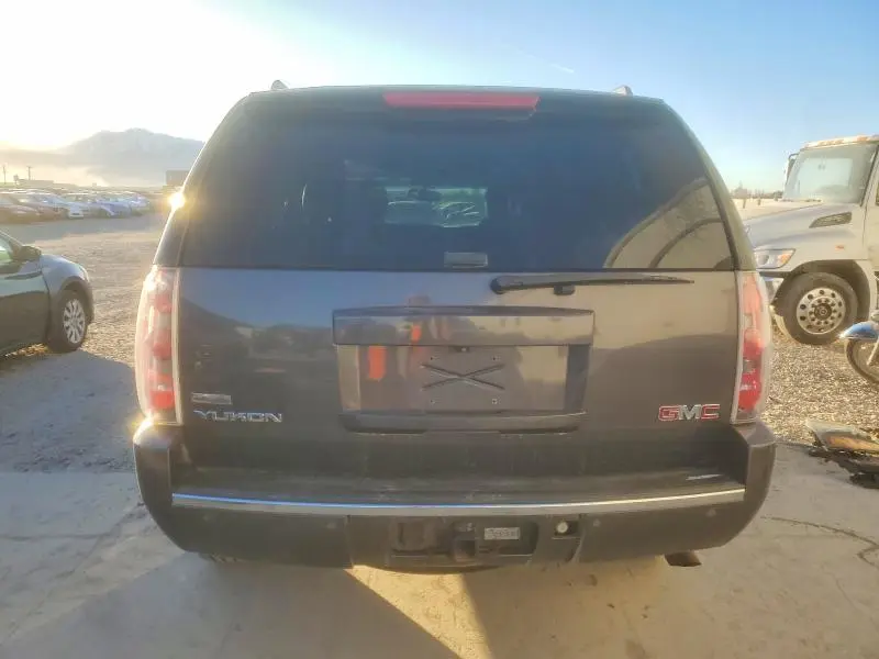 2011 GMC YUKON DENALI  