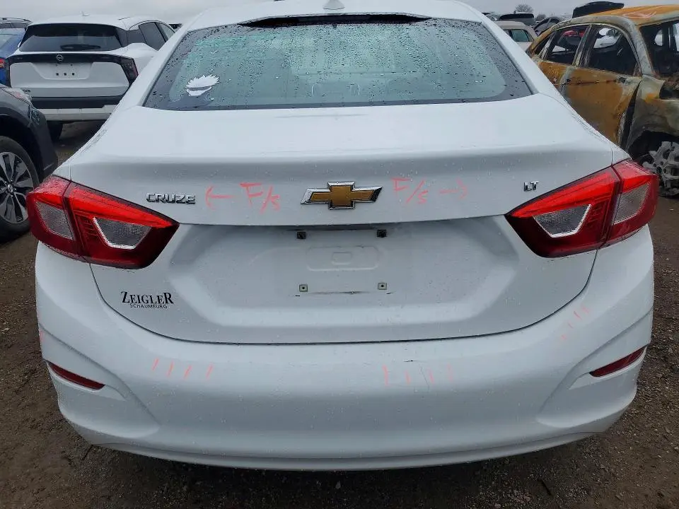 2018 CHEVROLET CRUZE LT  