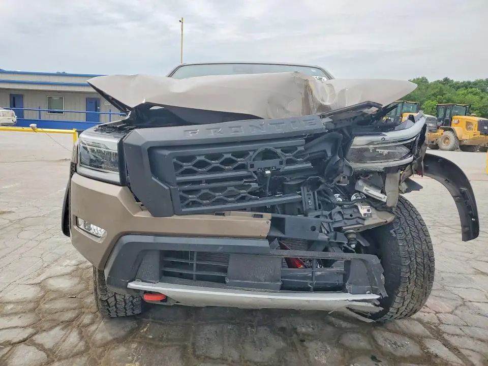 2023 NISSAN FRONTIER PRO-4X  