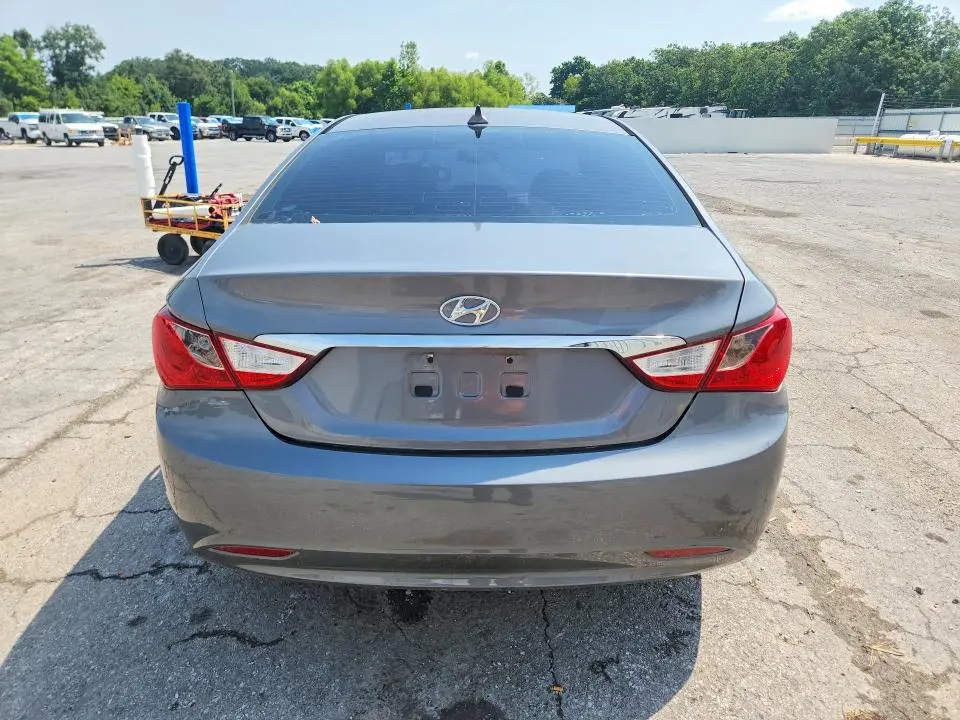 2012 HYUNDAI SONATA GLS  