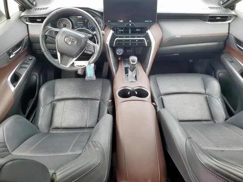 2021 TOYOTA VENZA LE  