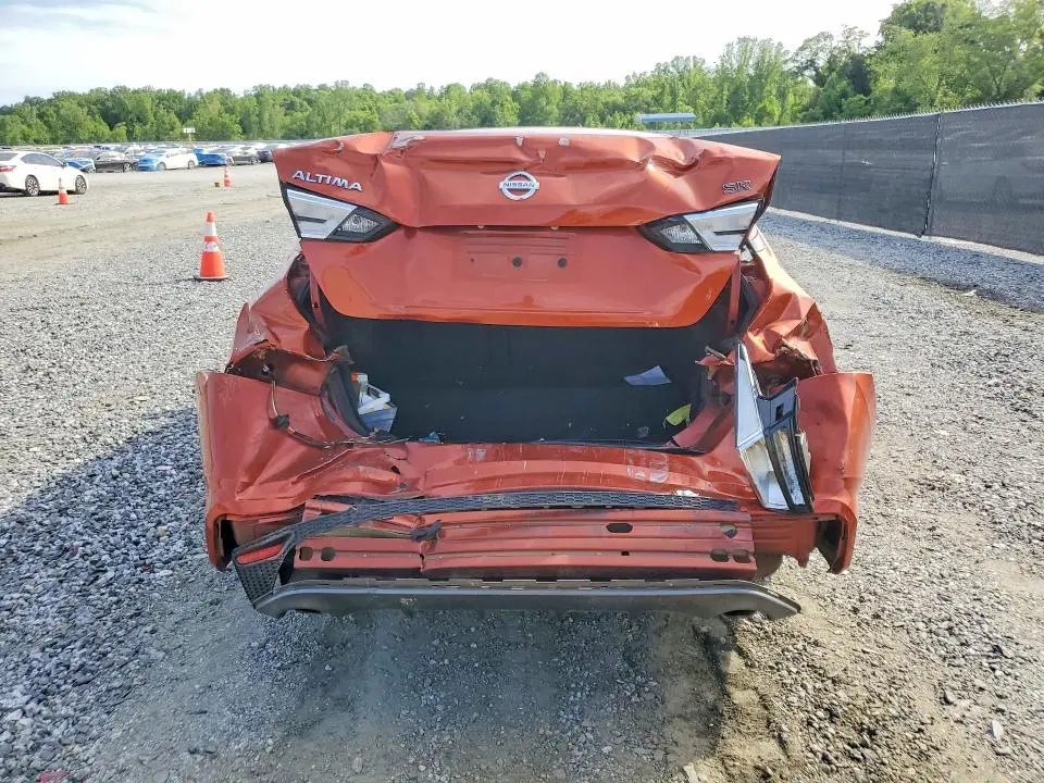 2019 NISSAN ALTIMA SR  