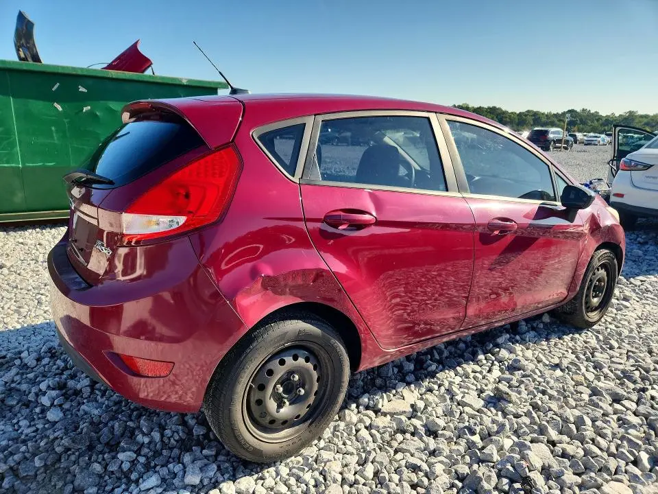 2011 FORD FIESTA SE  
