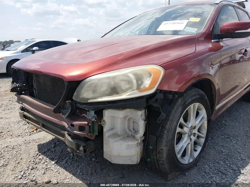 2015 VOLVO XC60 T5 PLATINUM