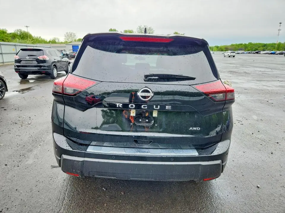 2025 NISSAN ROGUE SV  