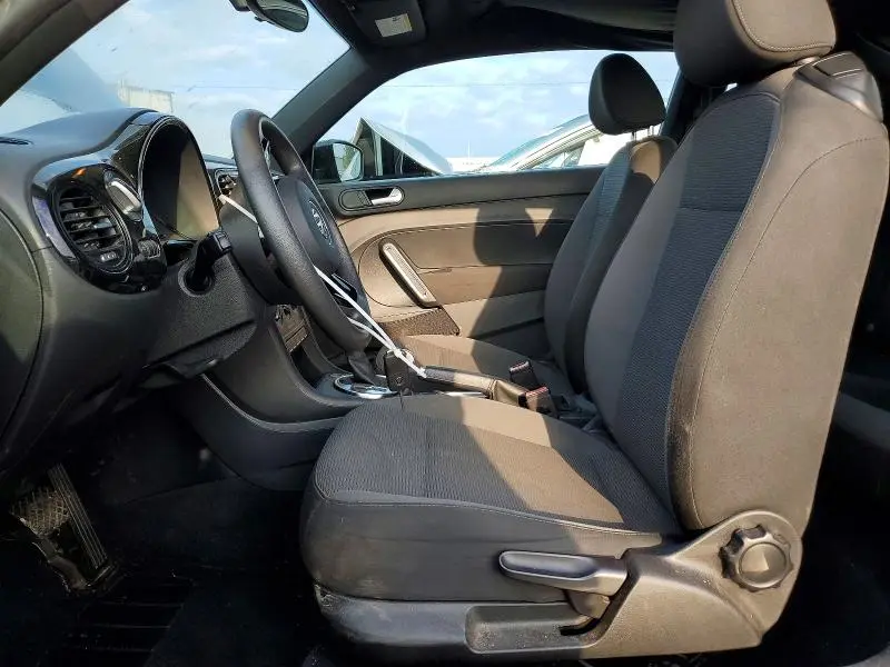 2013 VOLKSWAGEN BEETLE   