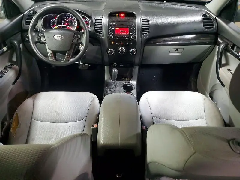 2011 KIA SORENTO LX  