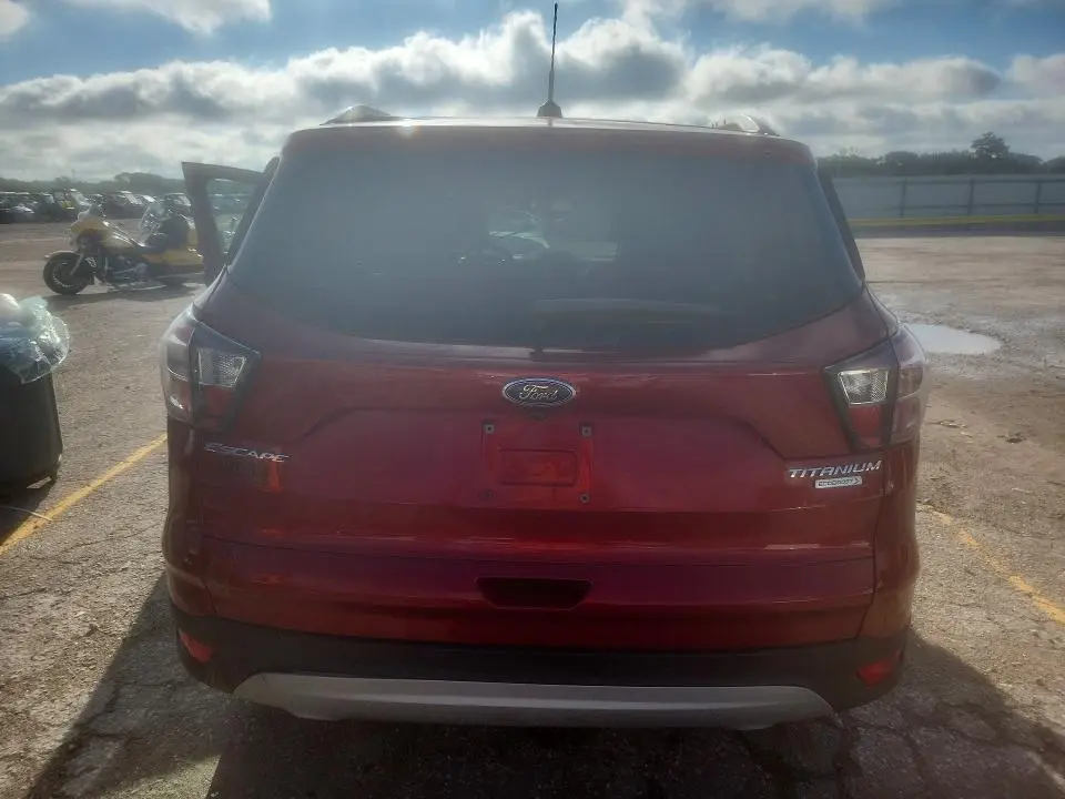 2017 FORD ESCAPE TITANIUM  