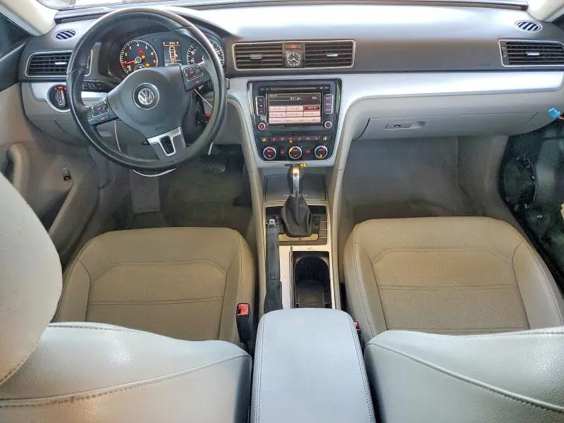 2012 VOLKSWAGEN PASSAT SE  