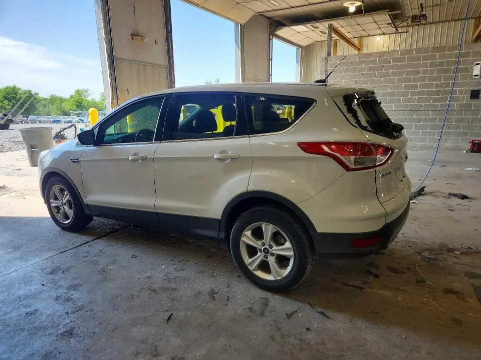 2015 FORD ESCAPE SE  