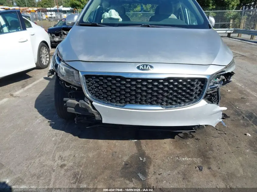 2016 KIA SEDONA LX