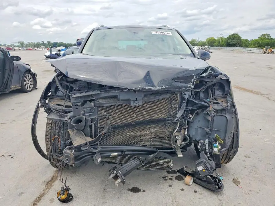 2014 VOLKSWAGEN TOUAREG V6  