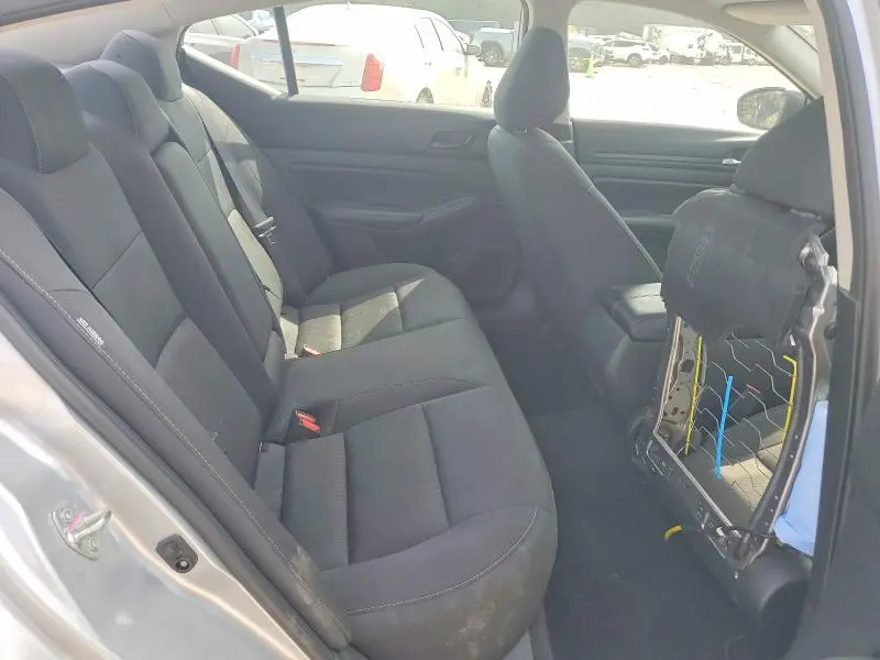2024 NISSAN ALTIMA SV  
